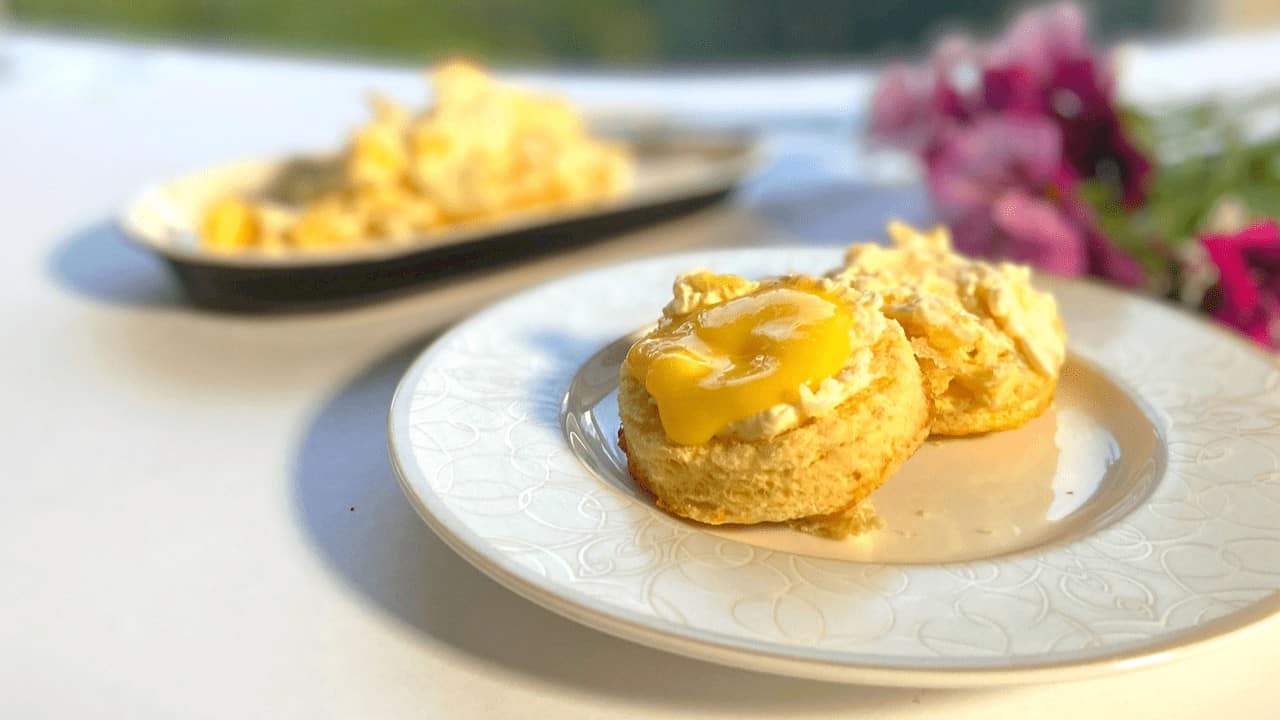 lemon scones with clotted cream